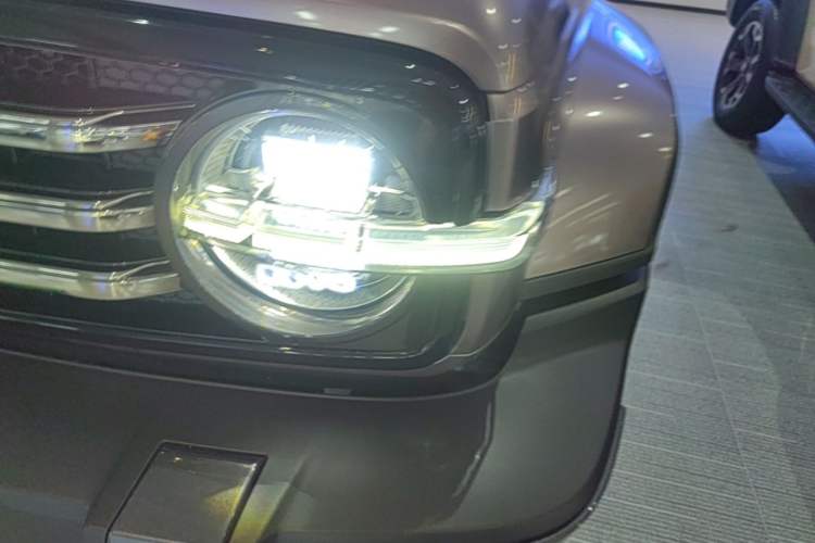 Used Tank 300 2021 City Edition 2.0T—Truly Stylish Left Front Headlight