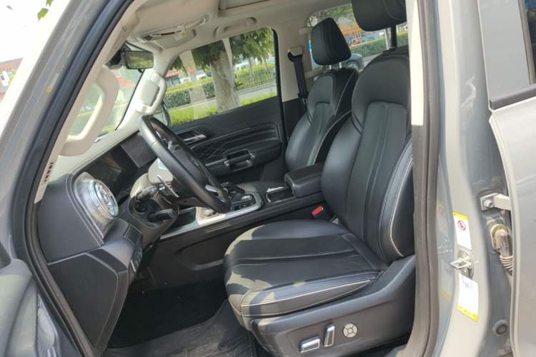 Used Tank 300 2021 Off-Road Edition 2.0T Conqueror Left Front Seat