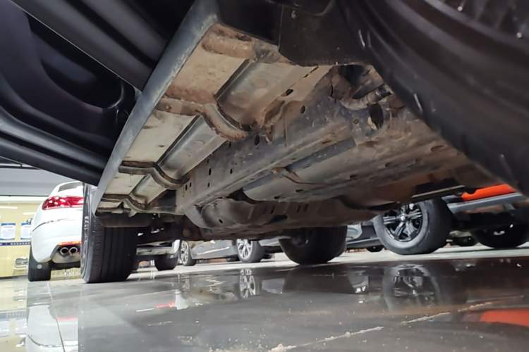 Used Tank 300 2021 Off-Road Edition 2.0T Conqueror Left Side Sill