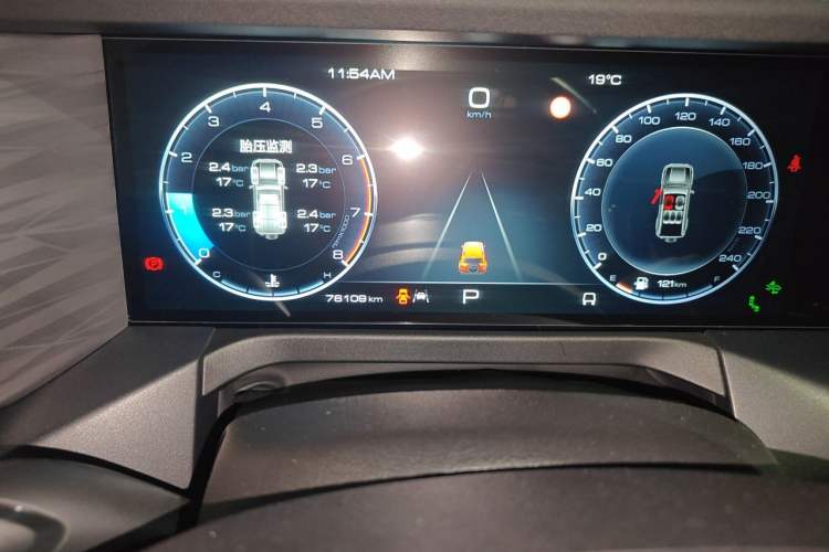 Used Tank 300 2021 City Edition 2.0T—Truly Stylish Odometer Close Up
