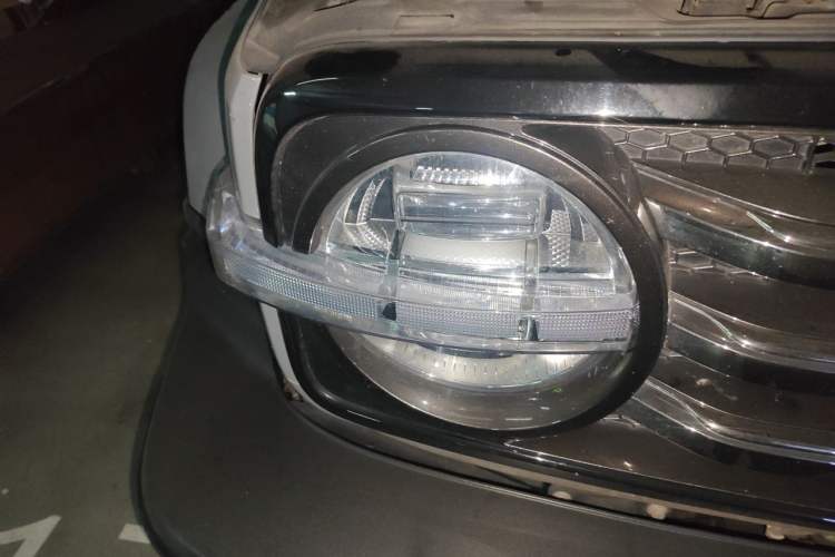 Used Tank 300 2021 City Edition 2.0T—Truly Stylish Right Front Headlight