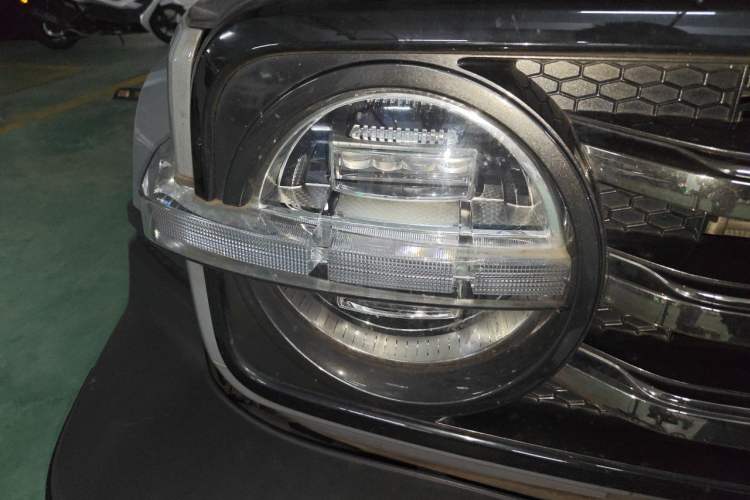 Used Tank 300 2021 City Edition 2.0T—Truly Stylish Right Front Headlight