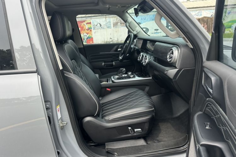 Used Tank 300 2021 Off-Road Edition 2.0T Challenger Right Front Seat