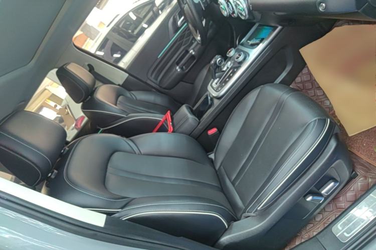 Used Tank 300 2021 Off-Road Edition 2.0T Conqueror Right Front Seat