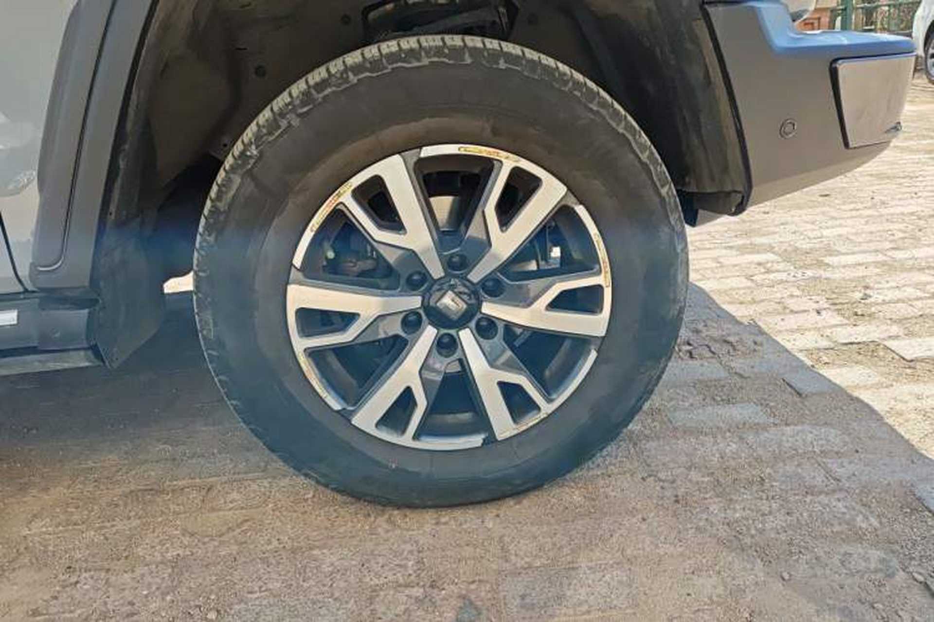 Used Tank 300 2021 City Edition 2.0T—Truly Stylish Right Front Wheel Hub