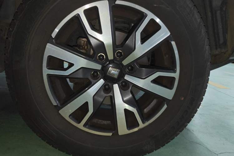 Used Tank 300 2021 City Edition 2.0T—Truly Stylish Right Front Wheel Hub