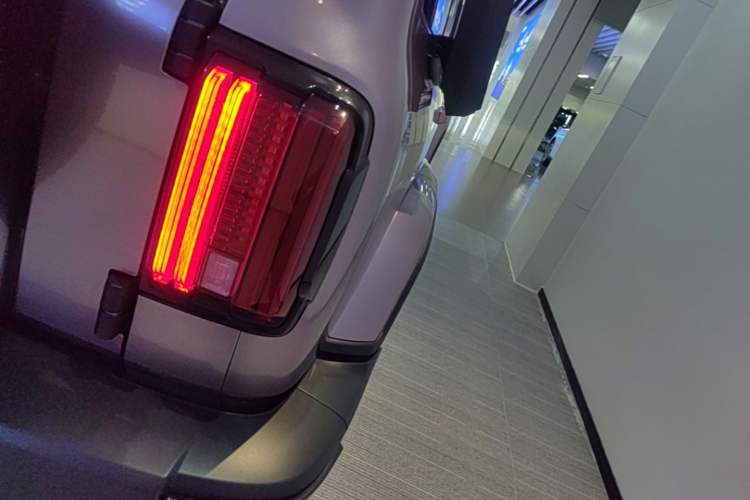 Used Tank 300 2021 City Edition 2.0T—Truly Stylish Right Rear Taillight