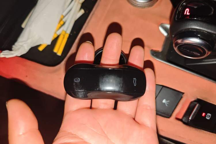 Used Tank 300 2021 Off-Road Edition 2.0T Conqueror Vehicle Key