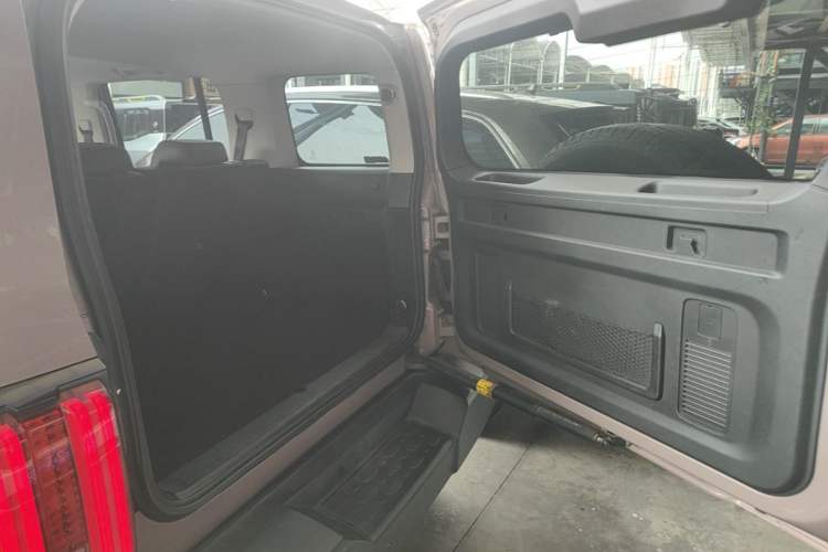 Used Tank 300 2021 City Edition 2.0T—Truly Stylish Trunk