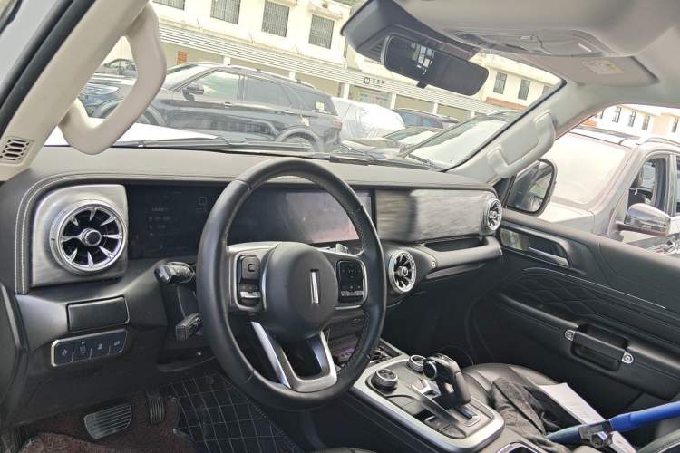 Used Tank 300 2021 Off-Road Edition 2.0T Challenger Center Console