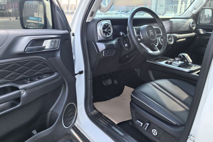 Used Tank 300 2021 City Edition 2.0T—Truly Stylish Interior 3
