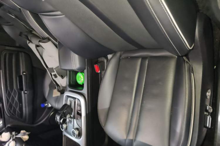 Used Tank 300 2021 Off-Road Edition 2.0T Conqueror Left Front Seat
