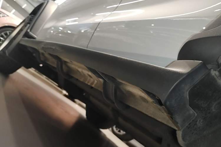 Used Tank 300 2021 Off-Road Edition 2.0T Challenger Left Side Sill