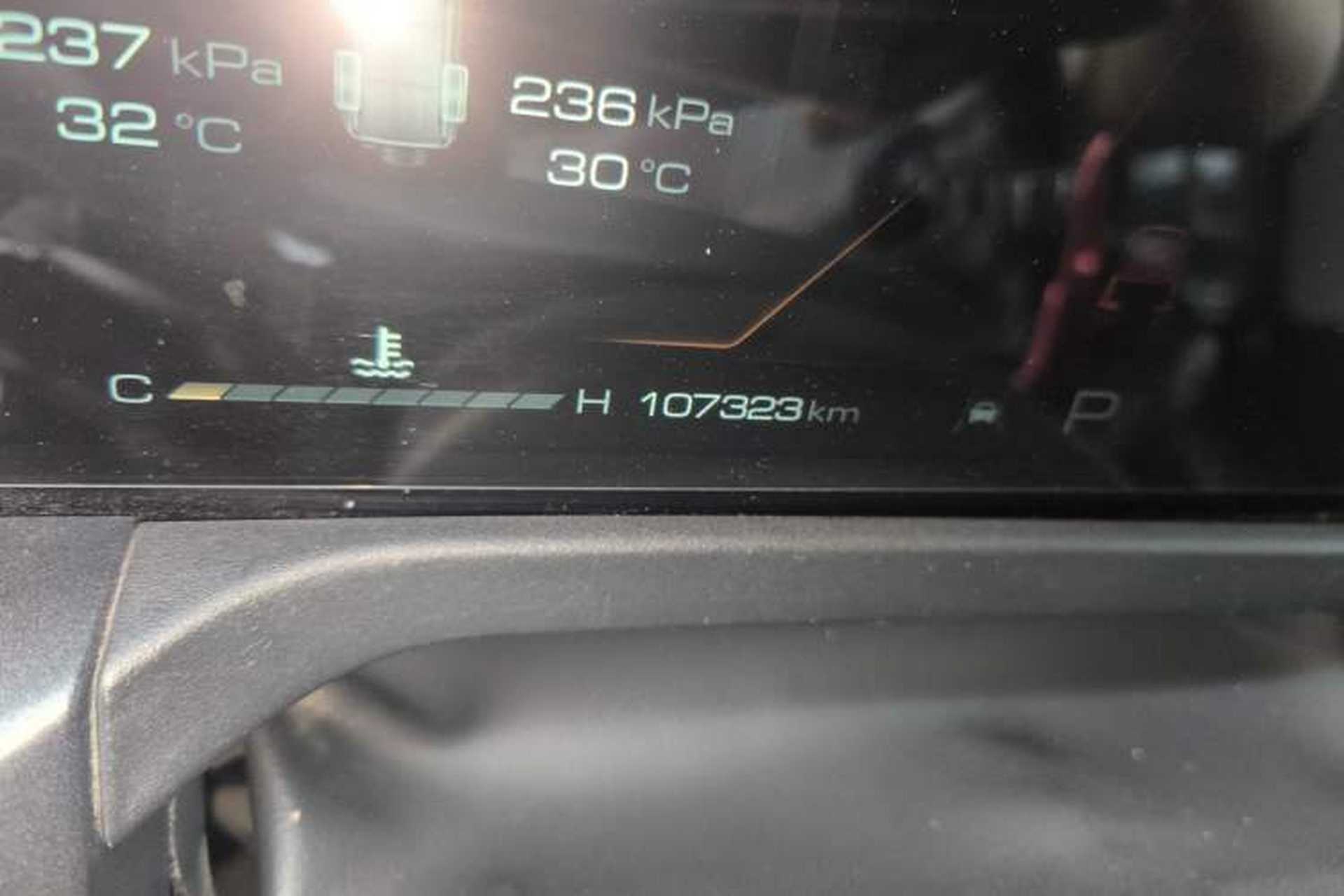 Used Tank 300 2021 Off-Road Edition 2.0T Challenger Odometer Close Up
