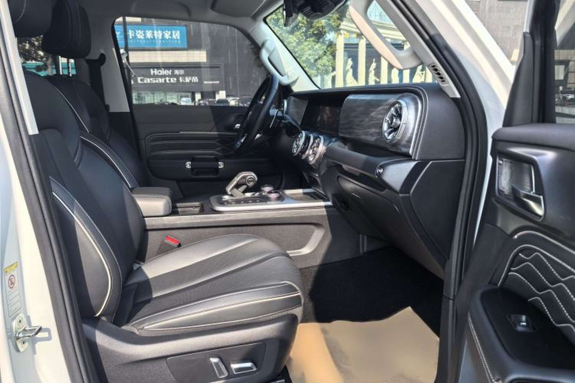 Used Tank 300 2021 City Edition 2.0T—Truly Stylish Right Front Seat