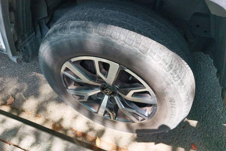 Used Tank 300 2021 City Edition 2.0T—Truly Stylish Right Front Wheel Hub