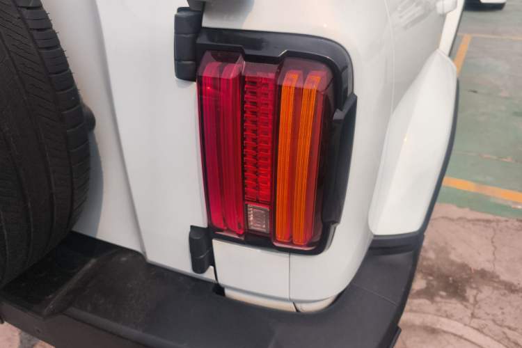 Used Tank 300 2021 City Edition 2.0T—Truly Stylish Right Rear Taillight