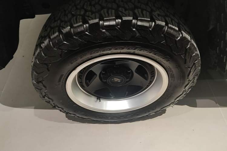 Used Tank 300 2021 Off-Road Edition 2.0T Challenger Right Rear Wheel Hub