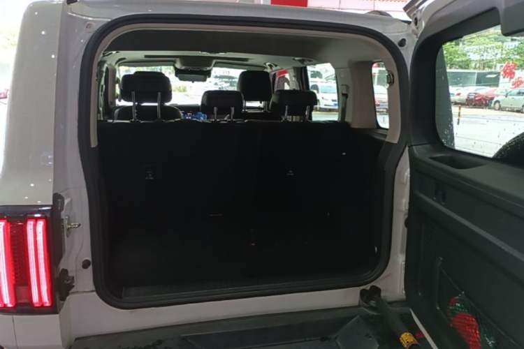 Used Tank 300 2021 Off-Road Edition 2.0T Conqueror Trunk