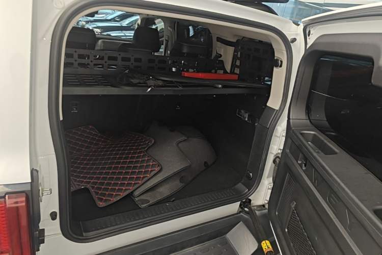 Used Tank 300 2021 Off-Road Edition 2.0T Conqueror Trunk