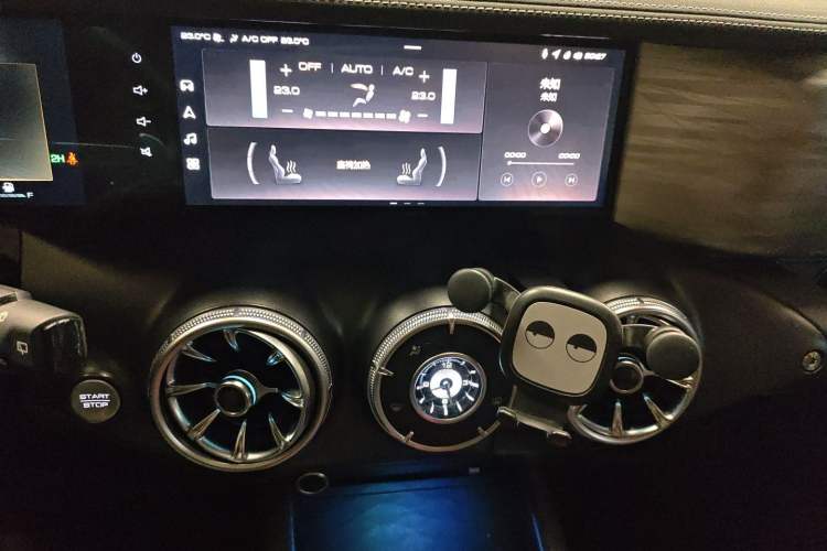 Used Tank 300 2021 Off-Road Edition 2.0T Challenger Audio And AC Panel