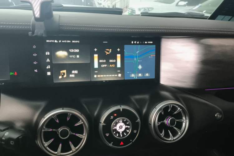 Used Tank 300 2021 Off-Road Edition 2.0T Challenger Audio And AC Panel