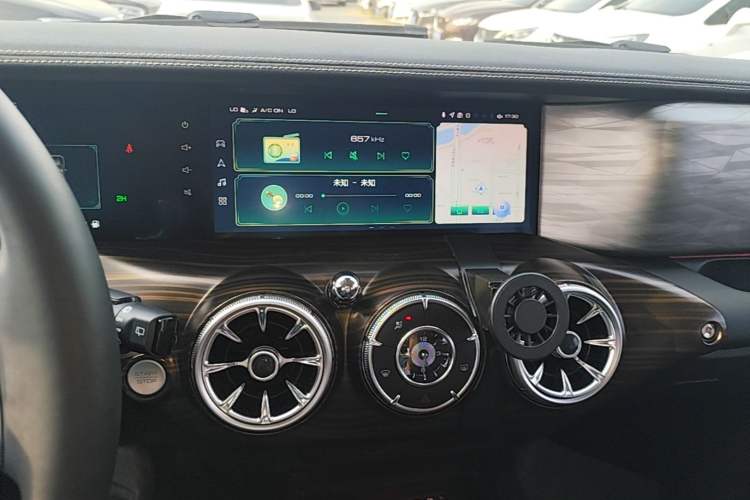 Used Tank 300 2021 Off-Road Edition 2.0T Conqueror Audio And AC Panel
