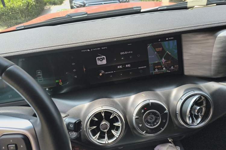 Used Tank 300 2021 Off-Road Edition 2.0T Conqueror Audio And AC Panel