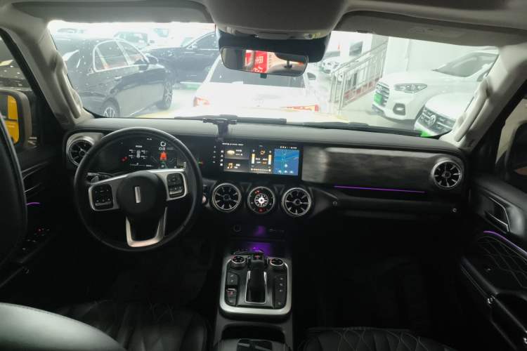 Used Tank 300 2021 Off-Road Edition 2.0T Challenger Center Console