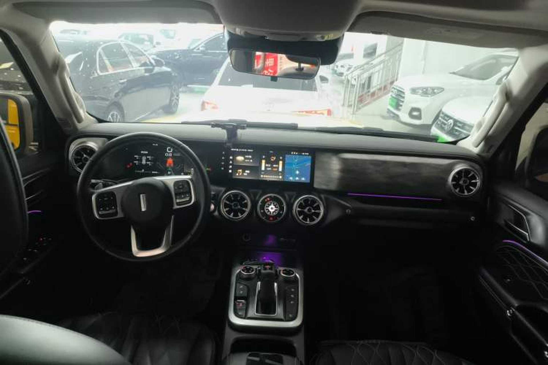 Used Tank 300 2021 Off-Road Edition 2.0T Challenger Center Console