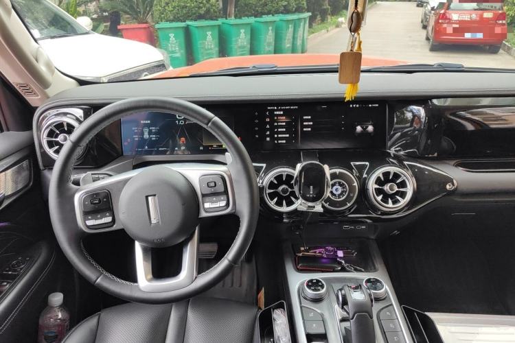 Used Tank 300 2021 Off-Road Edition 2.0T Conqueror Center Console