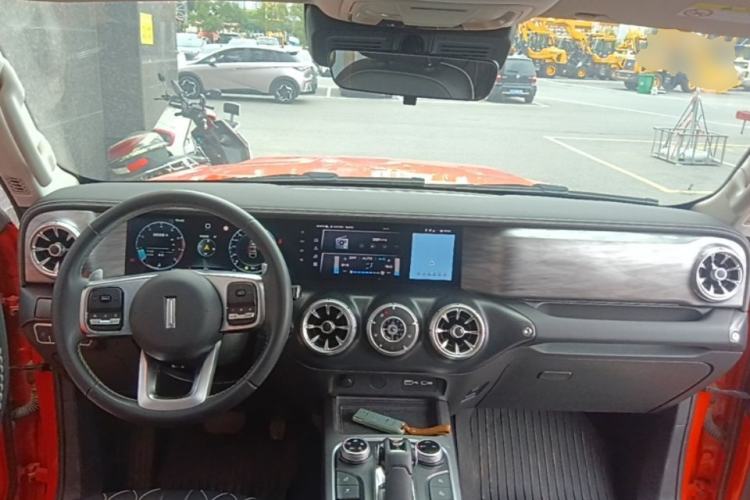 Used Tank 300 2021 Off-Road Edition 2.0T Challenger Center Console
