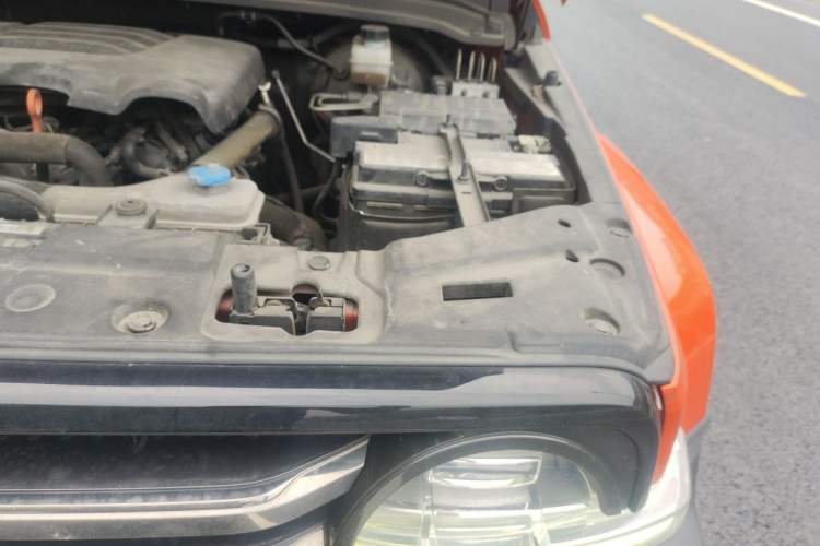 Used Tank 300 2021 City Edition 2.0T—Truly Stylish Engine Bay Left