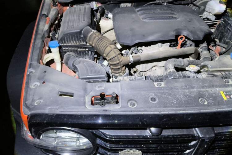 Used Tank 300 2021 Off-Road Edition 2.0T Challenger Engine Bay Right