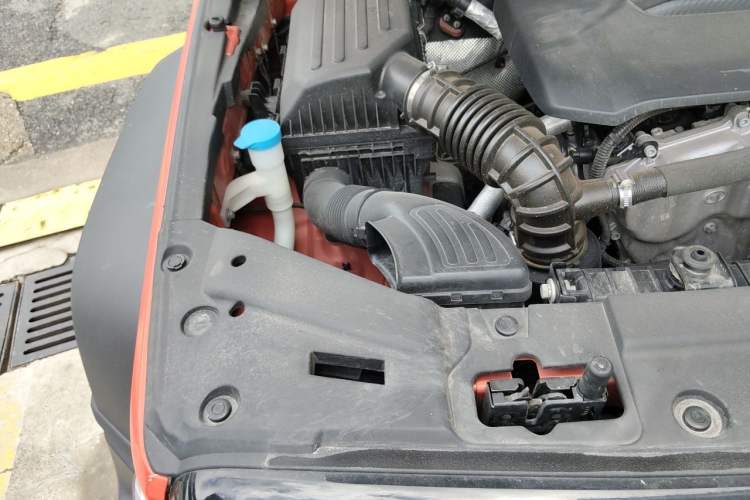 Used Tank 300 2021 Off-Road Edition 2.0T Challenger Engine Bay Right