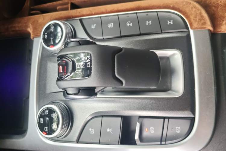 Used Tank 300 2021 Off-Road Edition 2.0T Conqueror Gear Lever