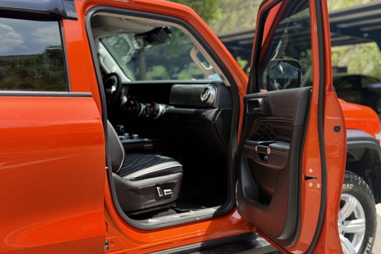 Used Tank 300 2021 Off-Road Edition 2.0T Challenger Interior 8