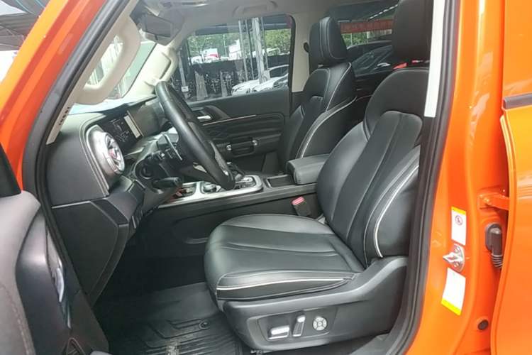 Used Tank 300 2021 Off-Road Edition 2.0T Conqueror Left Front Seat