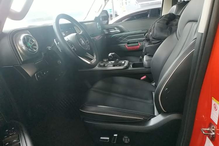 Used Tank 300 2021 Off-Road Edition 2.0T Conqueror Left Front Seat
