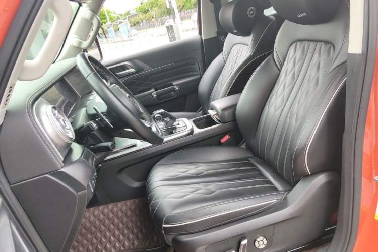 Used Tank 300 2021 Off-Road Edition 2.0T Challenger Left Front Seat