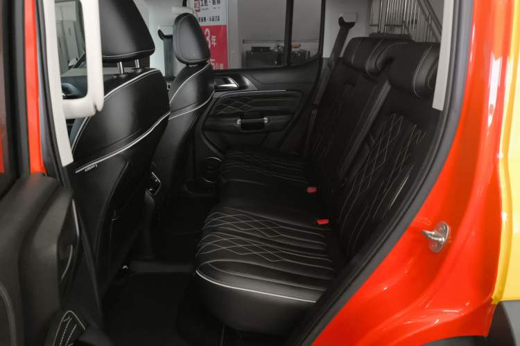 Used Tank 300 2021 Off-Road Edition 2.0T Challenger Left Rear Seat
