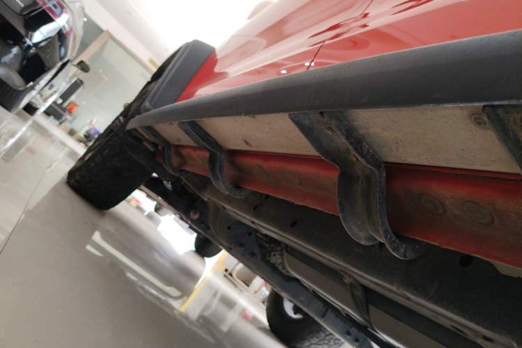 Used Tank 300 2021 Off-Road Edition 2.0T Challenger Left Side Sill
