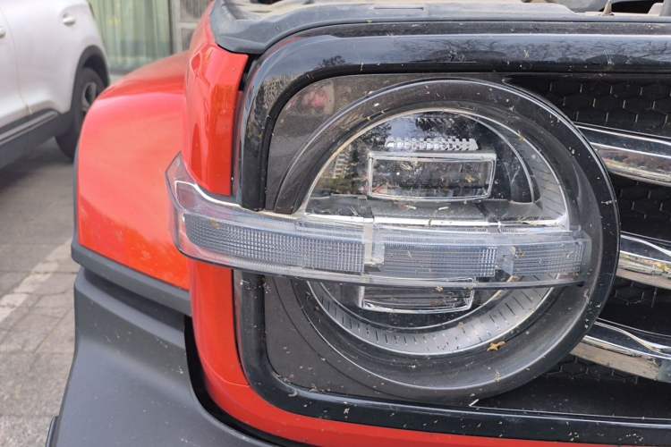 Used Tank 300 2021 City Edition 2.0T—Truly Stylish Right Front Headlight