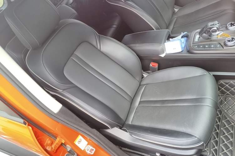 Used Tank 300 2021 Off-Road Edition 2.0T Conqueror Right Front Seat
