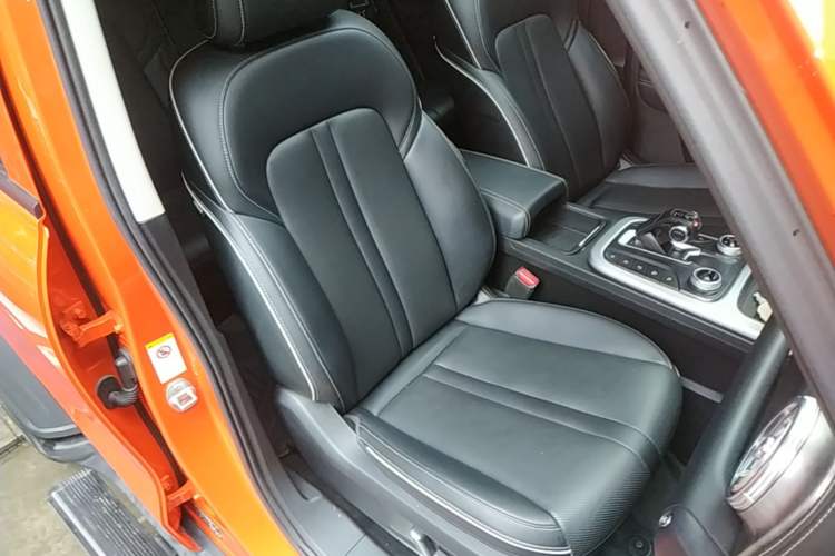 Used Tank 300 2021 Off-Road Edition 2.0T Conqueror Right Front Seat
