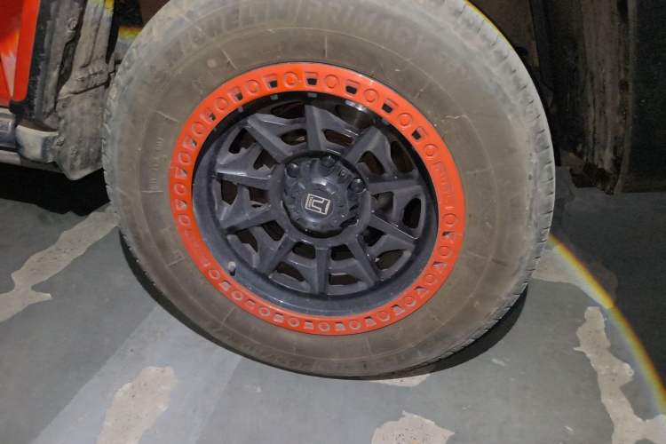 Used Tank 300 2021 City Edition 2.0T—Truly Stylish Right Front Wheel Hub