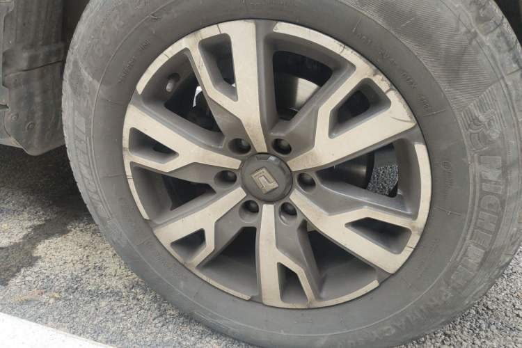 Used Tank 300 2021 City Edition 2.0T—Truly Stylish Right Front Wheel Hub