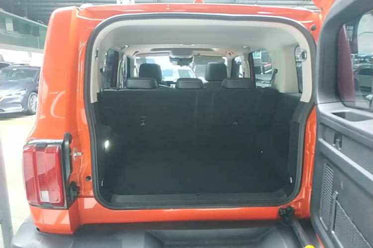 Used Tank 300 2021 Off-Road Edition 2.0T Conqueror Trunk