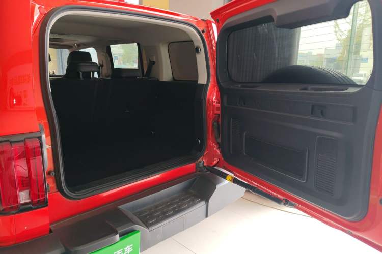 Used Tank 300 2021 Off-Road Edition 2.0T Challenger Trunk