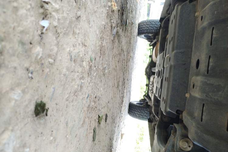 Used Tank 300  Chassis Front